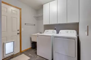 4805 Schneider Dr, Fitchburg, WI 53575 - Photo 24