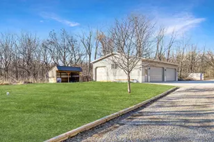 4805 Schneider Dr, Fitchburg, WI 53575 - Photo 6