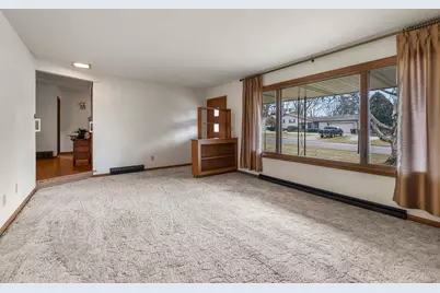 104 Cherokee Road, Beaver Dam, WI 53916 - Photo 4