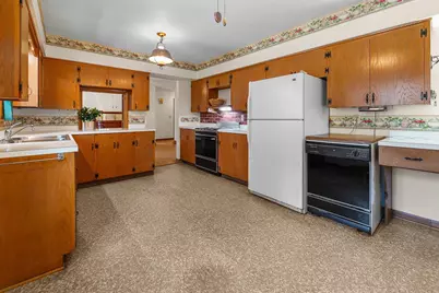 104 Cherokee Road, Beaver Dam, WI 53916 - Photo 8