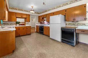 104 Cherokee Rd, Beaver Dam, WI 53916 - Photo 8