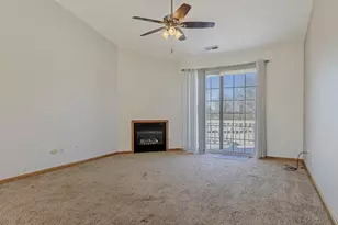 1474 Sienna Crossing, Janesville, WI 53546 - Photo 4