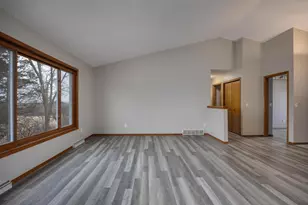 902 Anna Ct, Waterloo, WI 53594 - Photo 6