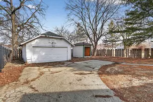 905 W Grand Ave, Beloit, WI 53511 - Photo 6