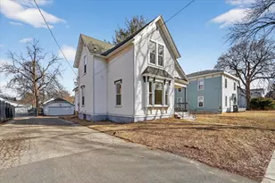 905 W Grand Ave, Beloit, WI 53511 - Photo 2