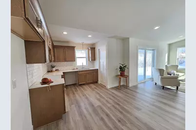 512 Village Lane, Ripon, WI 54971 - Photo 8