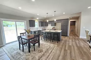 114 Cayuse Ct, Fox Lake, WI 53933 - Photo 4