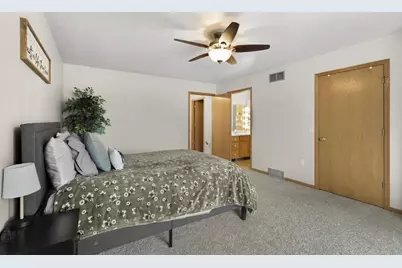 203 N Musket Ridge Drive, Sun Prairie, WI 53590 - Photo 16