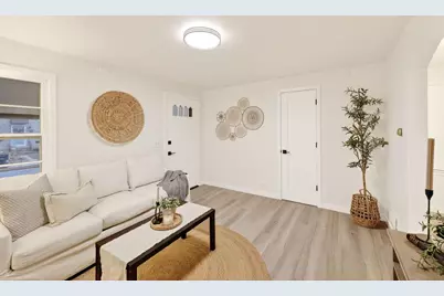 2638 East Lawn Court, Madison, WI 53704 - Photo 8