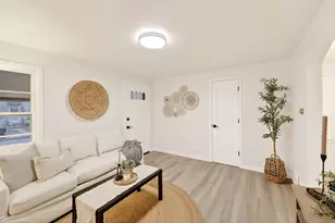 2638 E Lawn Ct, Madison, WI 53704 - Photo 8