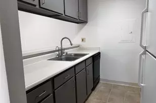 5315 Brody Dr, Madison, WI 53705 - Photo 10