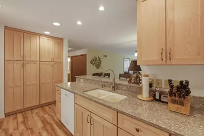 2820 Marshall Court #3, Madison, WI 53705 - Photo 4