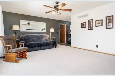 3168 S High Crest Road, Beloit, WI 53511 - Photo 8