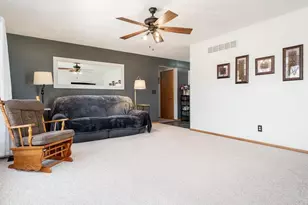 3168 S High Crst Rd, Beloit, WI 53511 - Photo 8