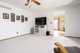 3168 S High Crst Rd, Beloit, WI 53511 - Photo 6