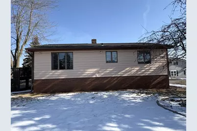 3722 N Casaloma Drive, Appleton, WI 54913 - Photo 2