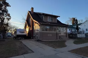 215 Clarence St, Fort Atkinson, WI 53538 - Photo 2