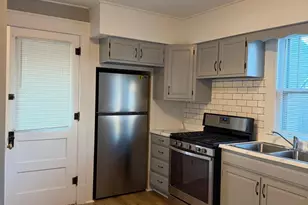 215 Clarence St, Fort Atkinson, WI 53538 - Photo 10