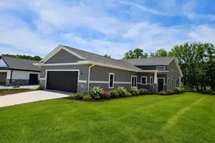 3708 Huntington Ave, Janesville, WI 53546 - Photo 1