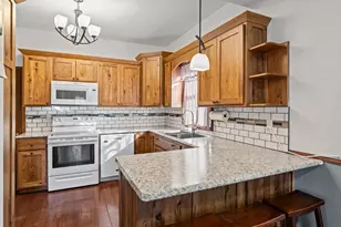 430 Lavalle St, Reedsburg, WI 53959 - Photo 6