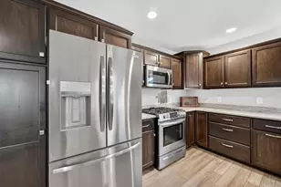 1208 Merry Blossom Ln, Verona, WI 53593 - Photo 4