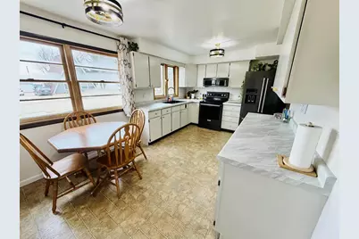 1009 30th Avenue, Monroe, WI 53566 - Photo 12