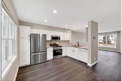 429 E Linnerud Drive, Sun Prairie, WI 53590 - Photo 10