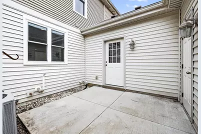 429 E Linnerud Drive, Sun Prairie, WI 53590 - Photo 26