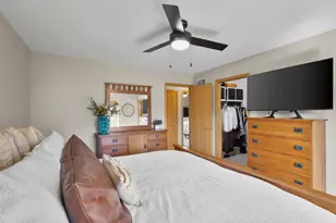 5915 Running Deer Trail, Mcfarland, WI 53558 - Photo 14