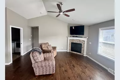 4350 Huntinghorne Drive, Janesville, WI 53546 - Photo 8