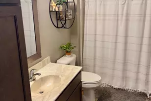 4350 Huntinghorne Dr, Janesville, WI 53546 - Photo 10