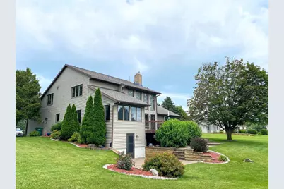 60439 Fairway Court, Prairie Du Chien, WI 53821 - Photo 2