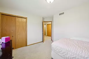 470 N Westmount Dr, Sun Prairie, WI 53590 - Photo 12