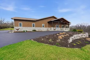 W4293 Meadow Ct, Lake Geneva, WI 53147 - Photo 2