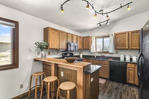 305 Meadow Ln, Poynette, WI 53955 - Photo 6