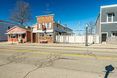 127 W Main Street, Belleville, WI 53508 - Photo 2