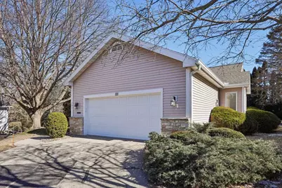121 N Oak Grove Drive #17, Madison, WI 53717 - Photo 2
