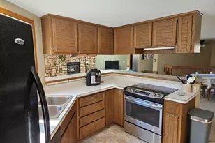 219 James St, Portage, WI 53901 - Photo 38