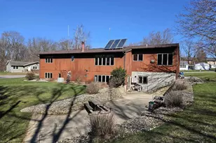 219 James St, Portage, WI 53901 - Photo 1