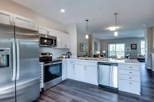 2674 Notre Dame Dr, Fitchburg, WI 53711 - Photo 8