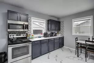 2050 Christilla Dr, Beloit, WI 53511 - Photo 10