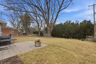 5017 Holiday Dr, Madison, WI 53711 - Photo 36