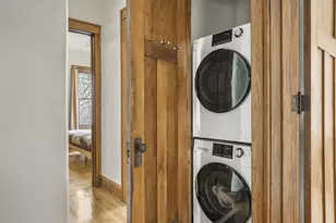 1040 Spaight St, Madison, WI 53703 - Photo 26