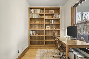 1040 Spaight St, Madison, WI 53703 - Photo 8