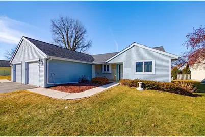 410 Lawn Street, Cambridge, WI 53523 - Photo 2