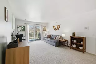 4326 Melody Ln, Madison, WI 53704 - Photo 6