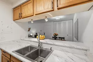 4326 Melody Ln, Madison, WI 53704 - Photo 14