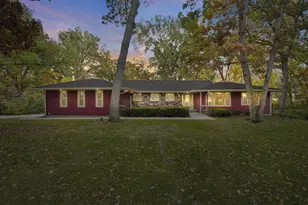 2945 Wyndwood Way, Sun Prairie, WI 53590 - Photo 2