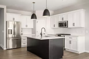 2016 Leopold Way, Sun Prairie, WI 53590 - Photo 6