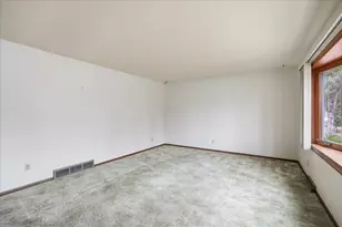 5005 Highland Dr, Mcfarland, WI 53558 - Photo 14